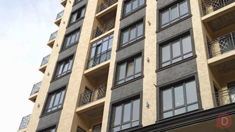 Продаю 2- комн.кв элитку 4/9 ,79 кв.м. Центр . Токтогула Карпинка Bishkek - изображение 1