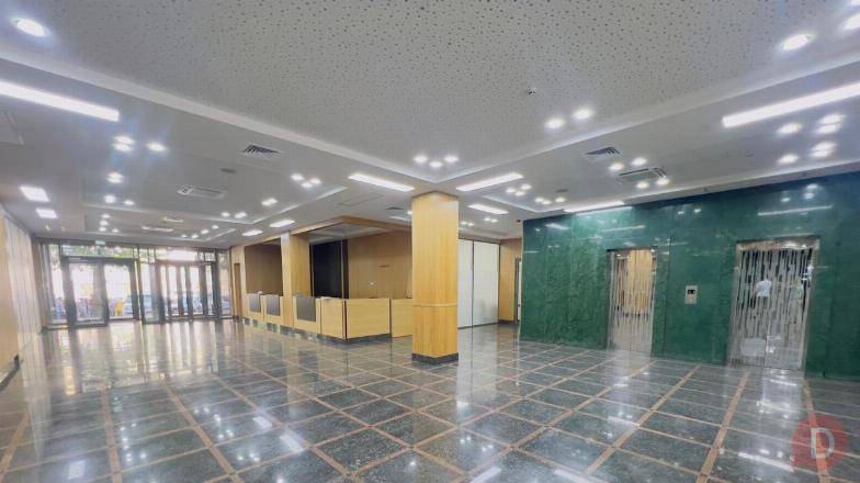 Сдаётся офис (355 кв.м.) в центре (Золотой квадрат) Киевская/Панфилова Bishkek - изображение 1