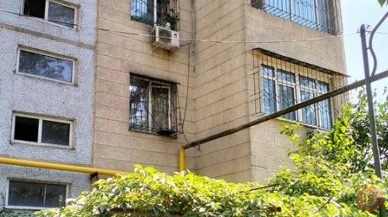 Продаю 3-комнатную квартиру, по улице Кольбаева (бывшая Ворошилова) Бишкек - изображение 1