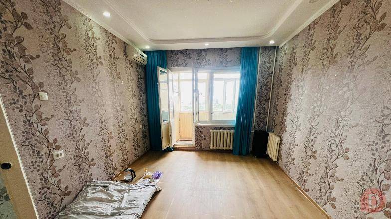 Продаётся 1кв. 105с, мкр. Кок-Жар возле речки (прохладнее) * 8 этаж и Бишкек - изображение 1