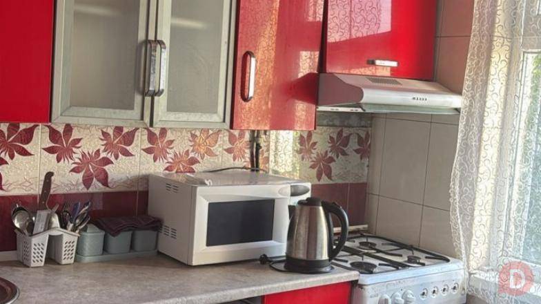 Сдается 3-комнатная квартира, 104 серия Адрес: ул. Гоголя 8 Бишкек - изображение 1