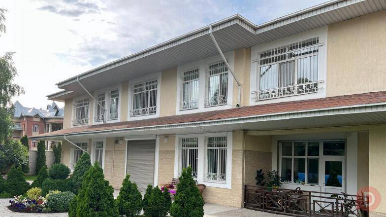Продаётся 2х этажный особняк в Бишкеке, (жм Ынтымак) с видом на горы Bishkek - изображение 1