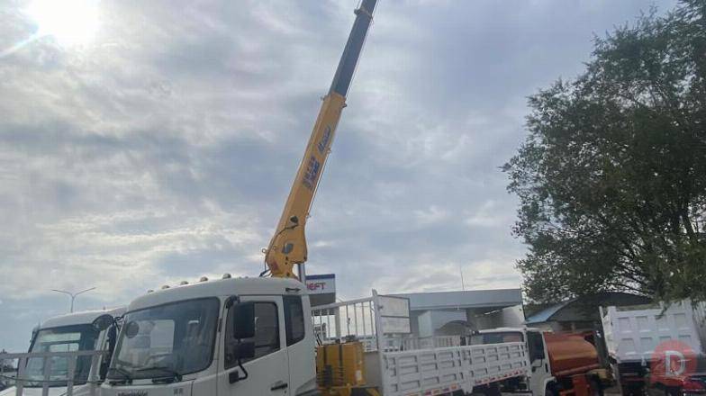 Продаю! кран-манипулятор Dongfeng 2021 года выпуска Бишкек - изображение 1