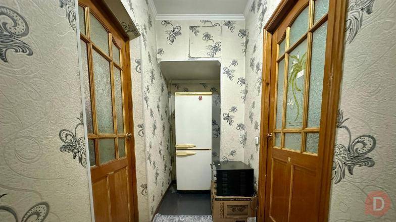 Продаётся 2к кв. 49 м², 2/5 этаж, кирпичный дом( ИНД), НЕ УГЛ, Сквозна Bishkek - изображение 1