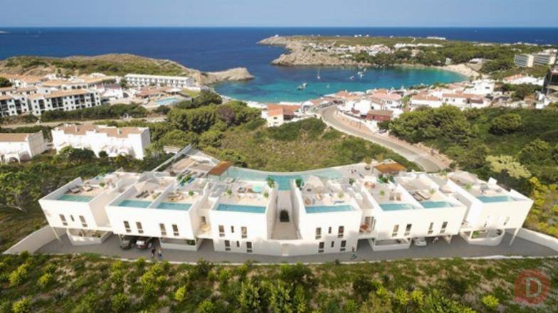 Уникальный дуплекс-пентхаус с бассейном и панорамным видом — Менорка Алматы - изображение 1