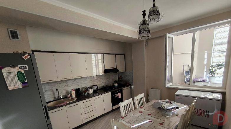 3-х комнатная квартира в 6мкр., с МЕБЕЛЬЮ и РЕМОНТОМ! Bishkek - изображение 1