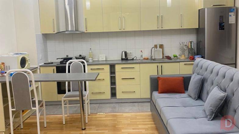 Сдаю элитную квартиру-студию, 4 микрорайон, б/п Bishkek - изображение 1