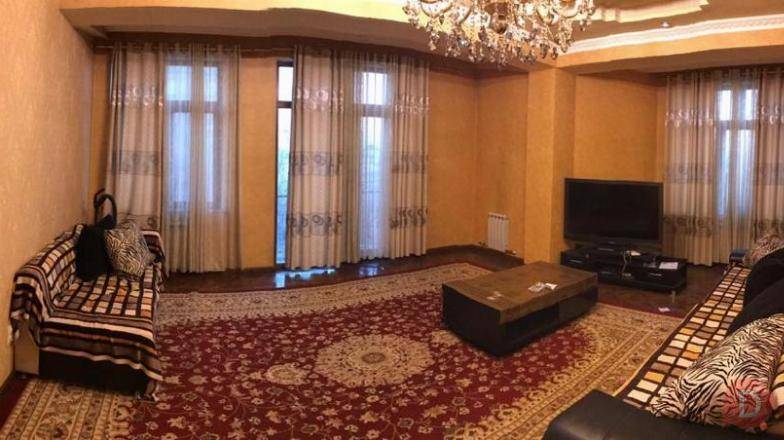 Сдаю 3-х комнатную квартиру, ул. Жумабека/Гоголя Bishkek - изображение 1