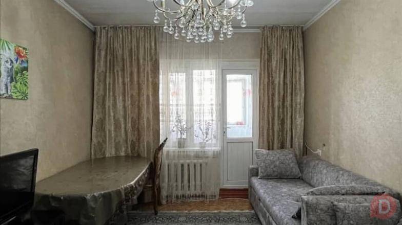 Продаю 3-комнатную квартиру, 12 микрорайон, б/п Бишкек - изображение 1