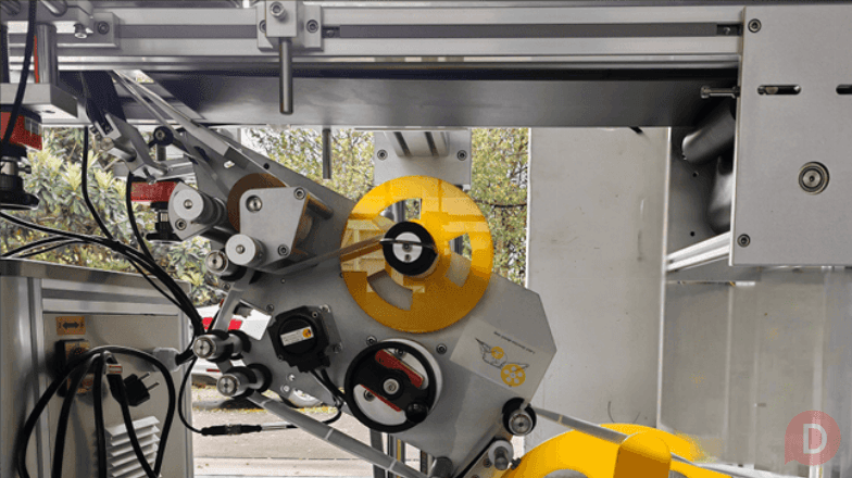 Автоматическая этикетировочная машина ЭМ04.06 Малаховка - изображение 1