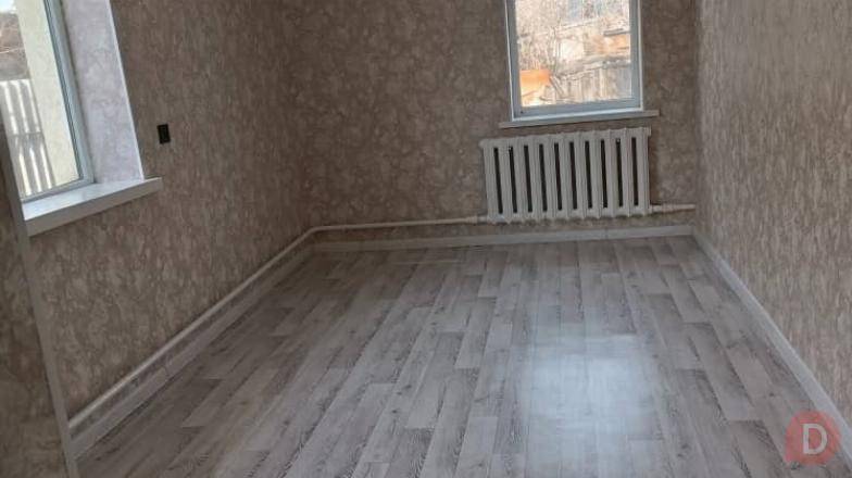 Срочно! Продаю полдома, р-он Кызыл-Аскер, бп Bishkek - изображение 1