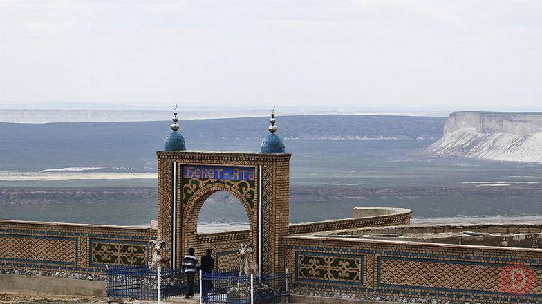 Актау/ Сапар к подземной мечети Караман ата, Бекет ата, Шопан ата Актау - изображение 1