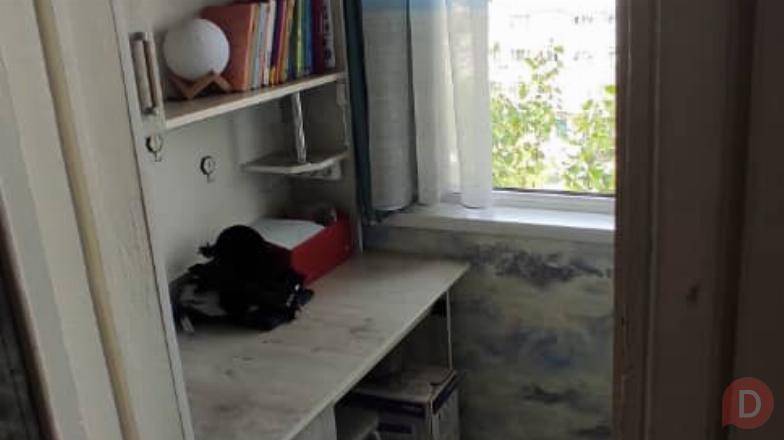 Срочно продаю 1 комн.кв., 105 серии, в золотом квадрате , ул.Гоголя 1 Bishkek - изображение 1