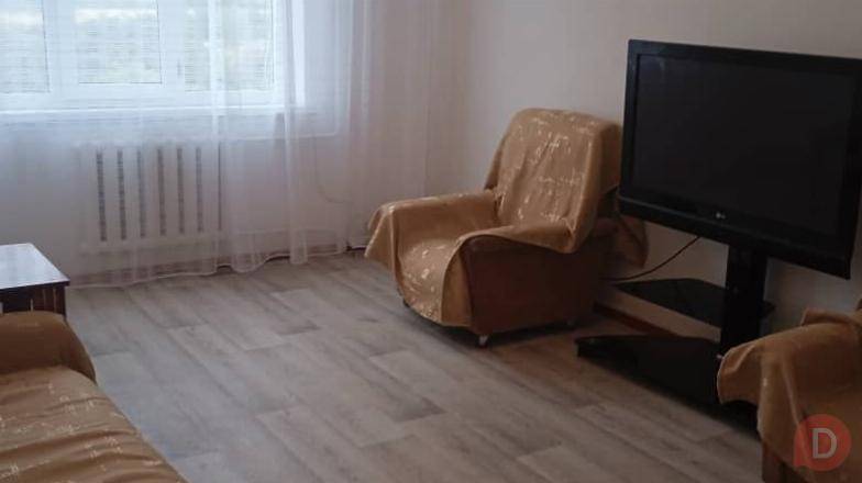 Сдаю 2-комнатную квартиру-студию, 6 микрорайон, дом 8А (Сухэ Батора-Ка Bishkek - изображение 1