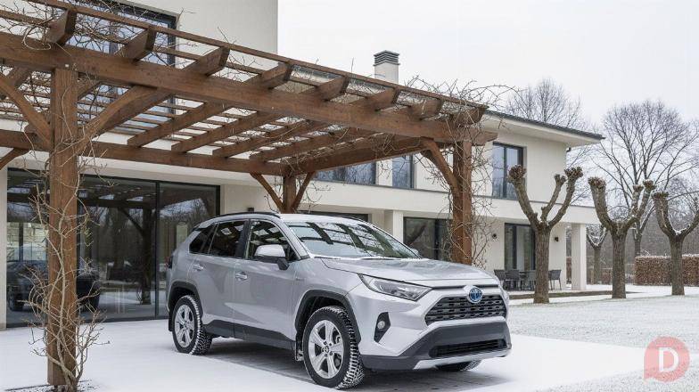 Продаю Toyota RAV4 гибрид, 2019 год Bishkek - изображение 1