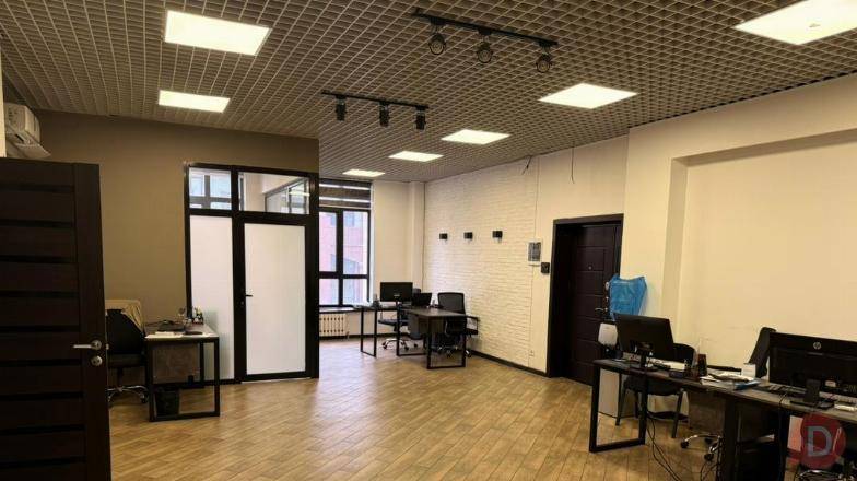 Сдаю офис, в БЦ "Максимум плюс", р-он Филармонии, бп Bishkek - изображение 1