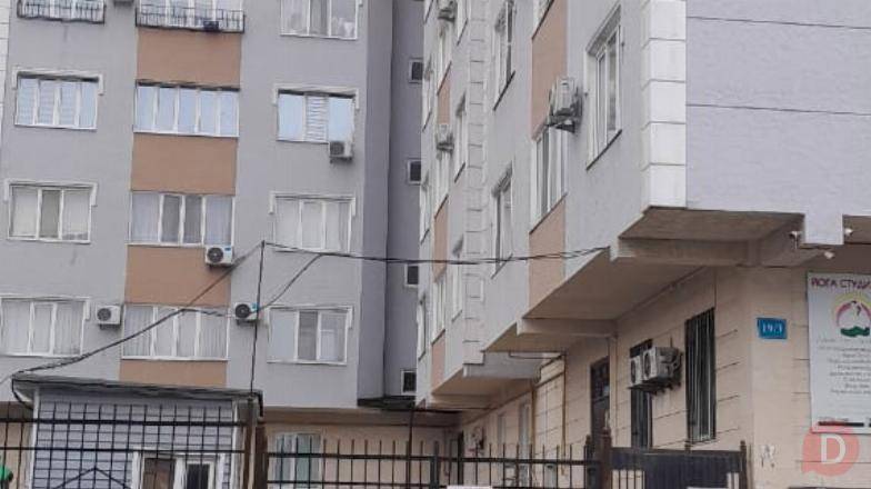 Продаю 3-комнатную квартиру, 5 микрорайон, бп Bishkek - изображение 1