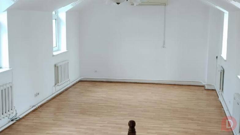 Сдаётся 2‑этажный дом на пересечении Скрябина/Матросова, район Жукеева Bishkek - изображение 1