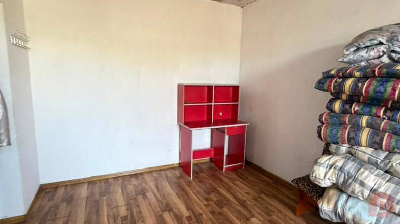 Сдается комната в частном доме, район: Жибек-Жолу/Ауэзова Бишкек - изображение 1