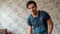 Косметический ремонт комнаты в Пензе - обои, линолеум
