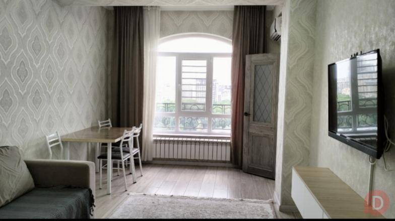Продаю евро-двушку, 40м2, 10 этаж, красивый панорамный вид на город Bishkek - изображение 1