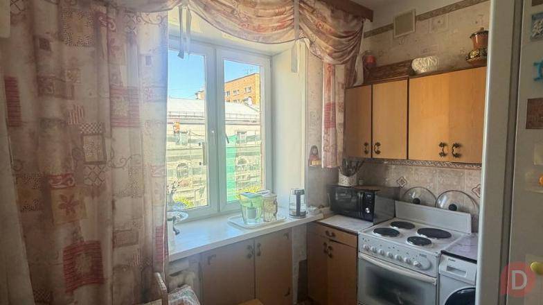 2-комнатная квартира, 55 м², 4/5 эт. Красноярск - изображение 1