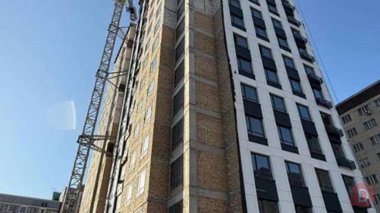 срочно продаётся 1 комн.кв., 54,45м2 по первой линии , ПСО, застройщик Bishkek - изображение 1