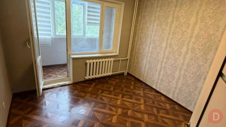 Продаю 4-комнатную квартиру, мкр. Тунгуч, бп Бишкек - изображение 1